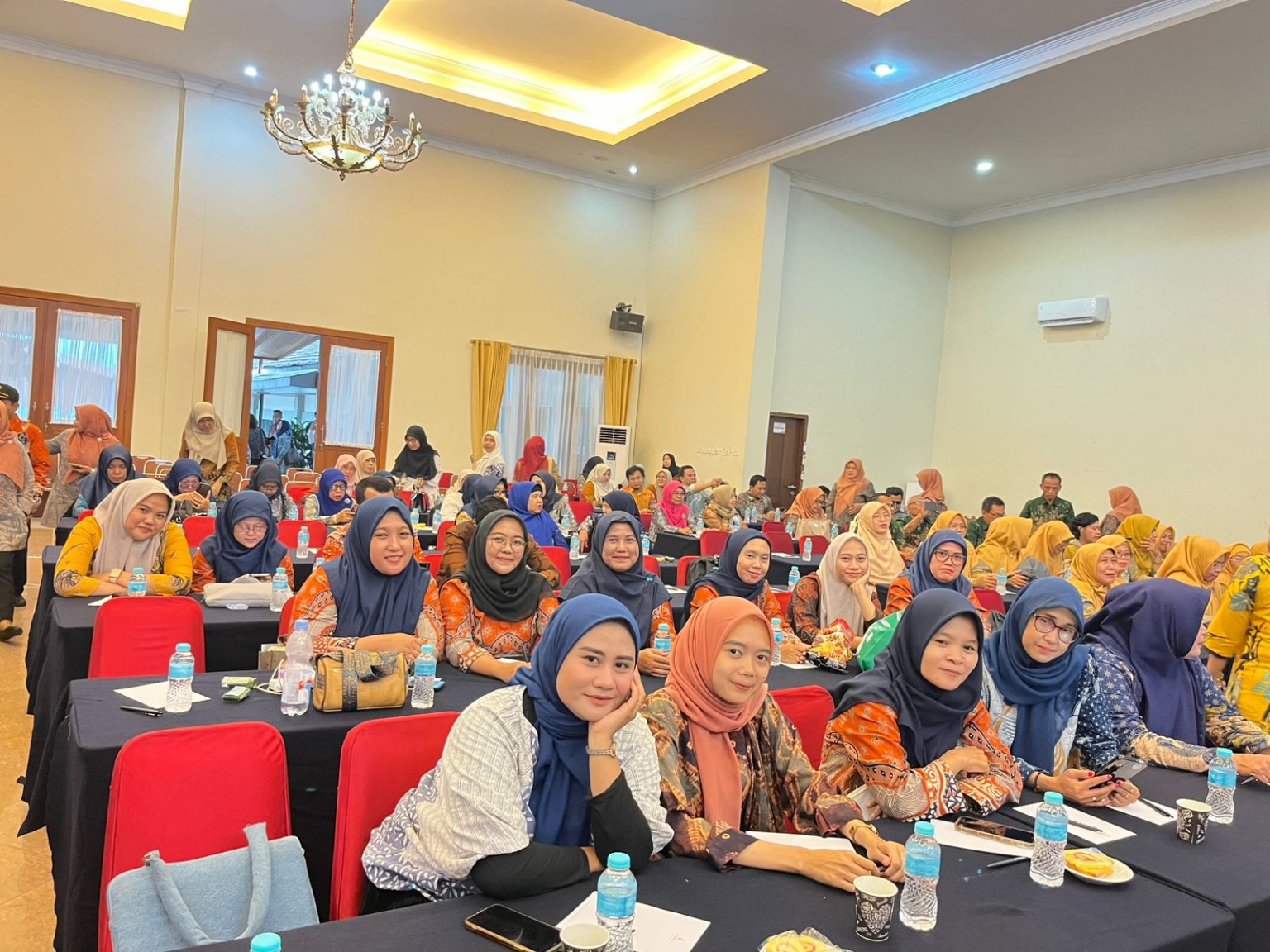 Seminar dan pengembangan kompetensi